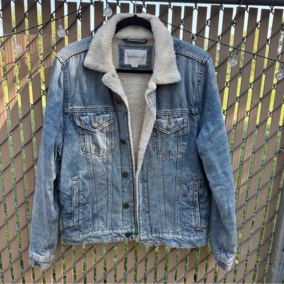Aeropostale Sherpa Lined Denim Trucker Jacket Size S - Picture 2 of 7